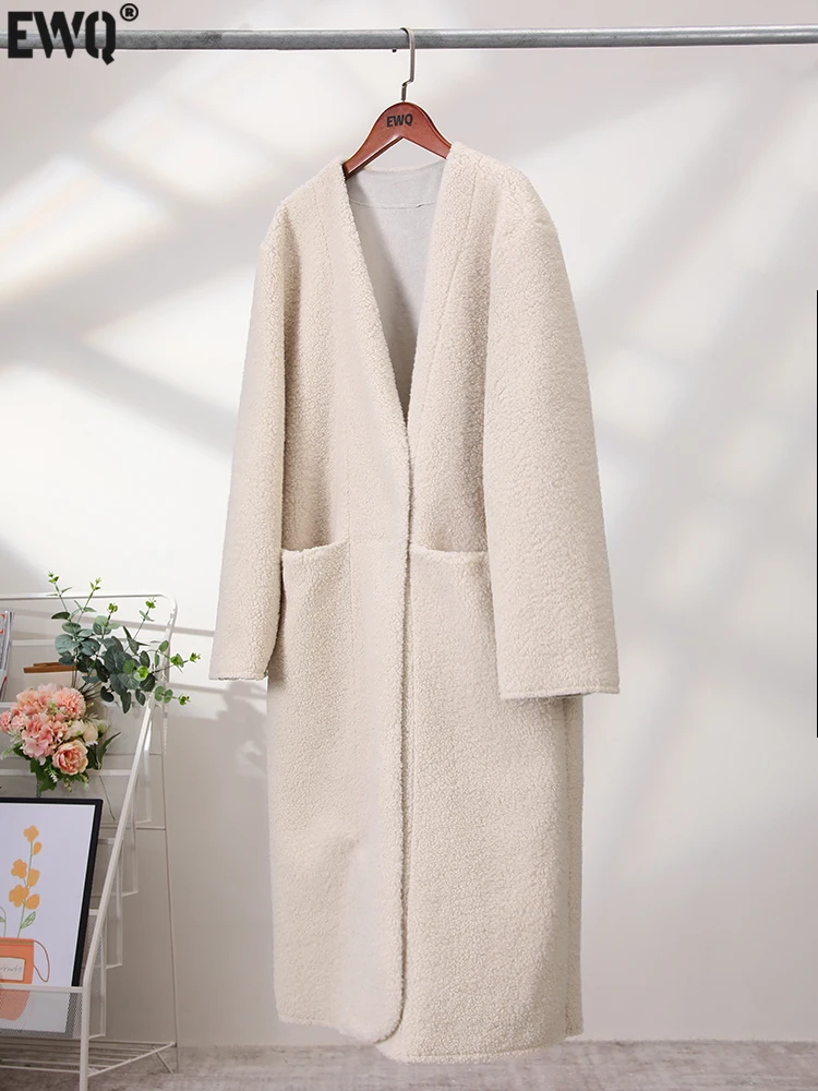 

[EWQ] Long Sleeve Beautiful Windbreaker Elegant Lamb Fur Coat Beige Outerwear Big Size Jackets Women Autumn 2023 Winter 16U6060
