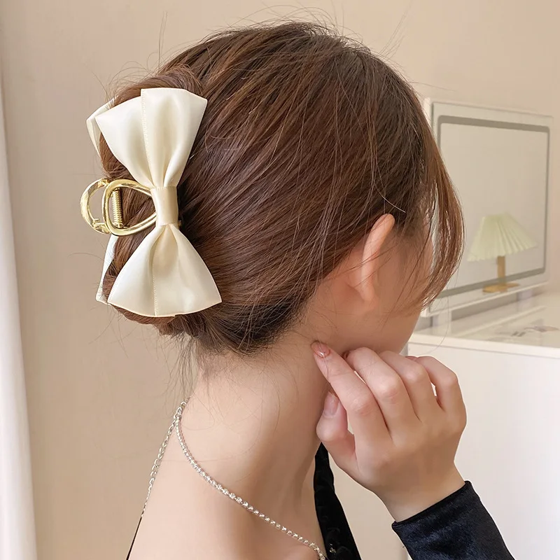

Fashion Bow Hair Claws Elegant Metal Geometric Hair Clamp Grab Hair Styling Hair Clips for Women Girls Hairpin Hair Accessories
