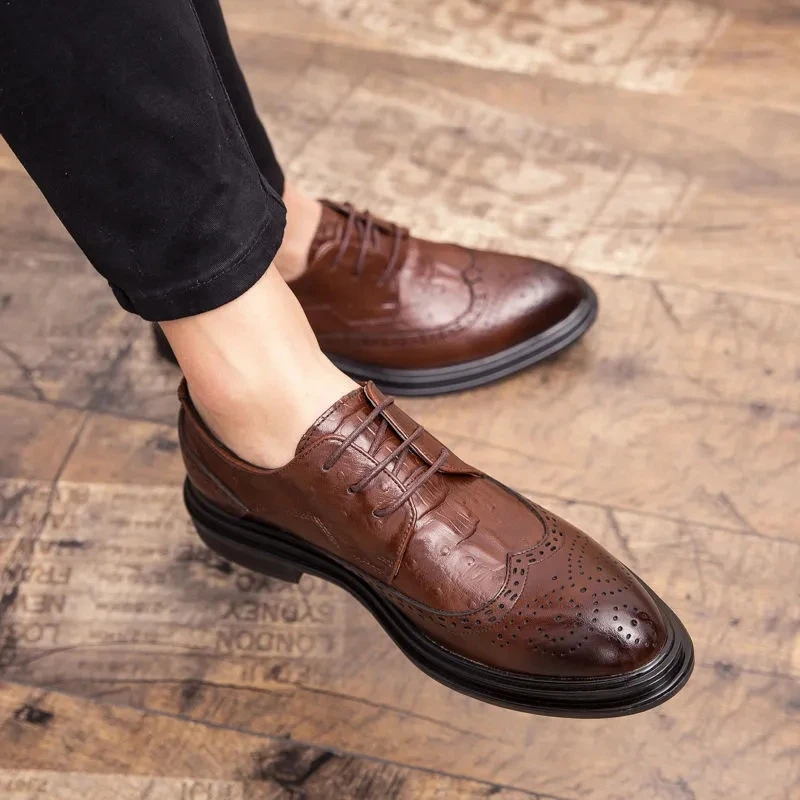 

Men's Leather Shoes Are Versatile, Fashionable, Leisure, Carved, Korean Business Trend, Pointed Lace Up Men's Leather Shoes