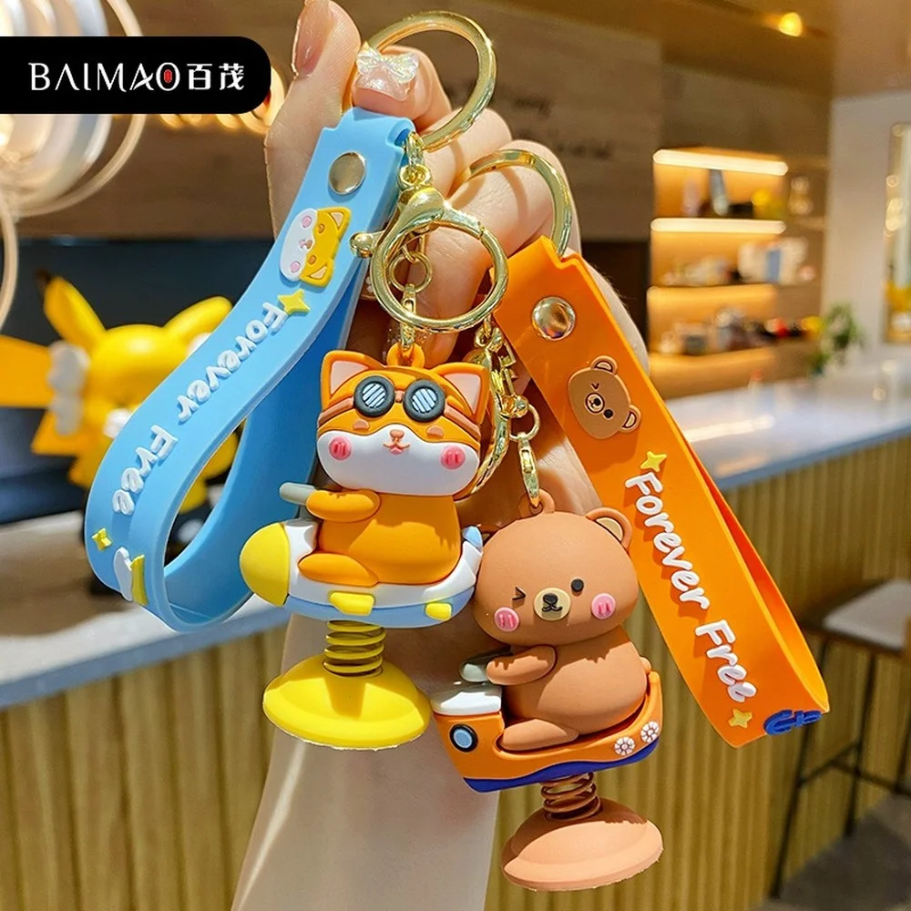 

Креативный мультяшный брелок для ключей для мужчин и женщин, милый Модный изысканный кукольный автомобиль из эпоксидной смолы, Маленькая п...