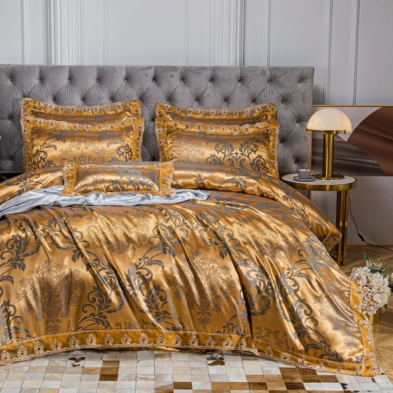 

Gold Satin Jacquard Luxury Euro Bedding Soft Silky Lace Double Duvet Cover Set Jnclude Pillowcases 3Pcs Bedroom Comforter