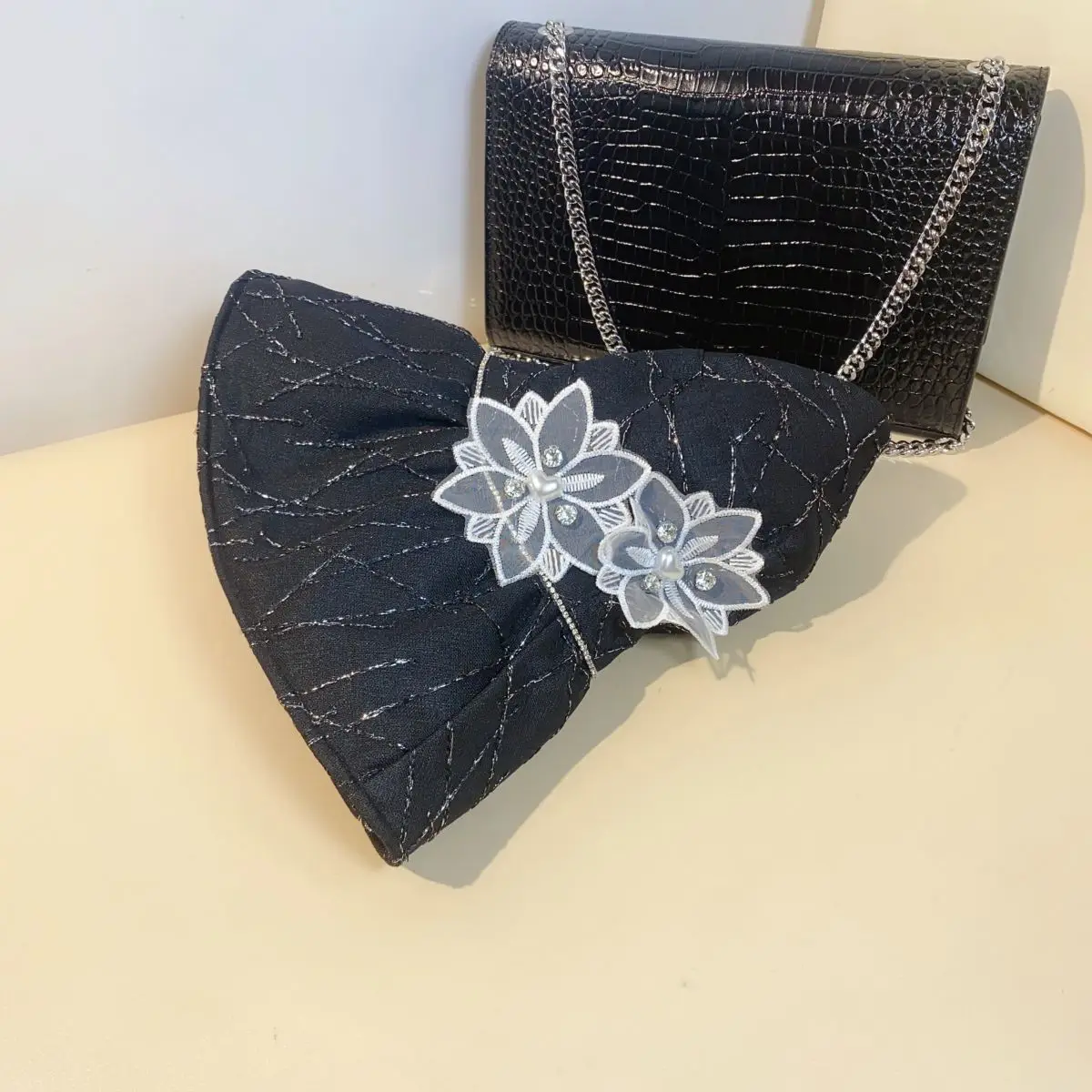 Панама женская с маленькими ушками шёлковая шляпа яркими широкими полями