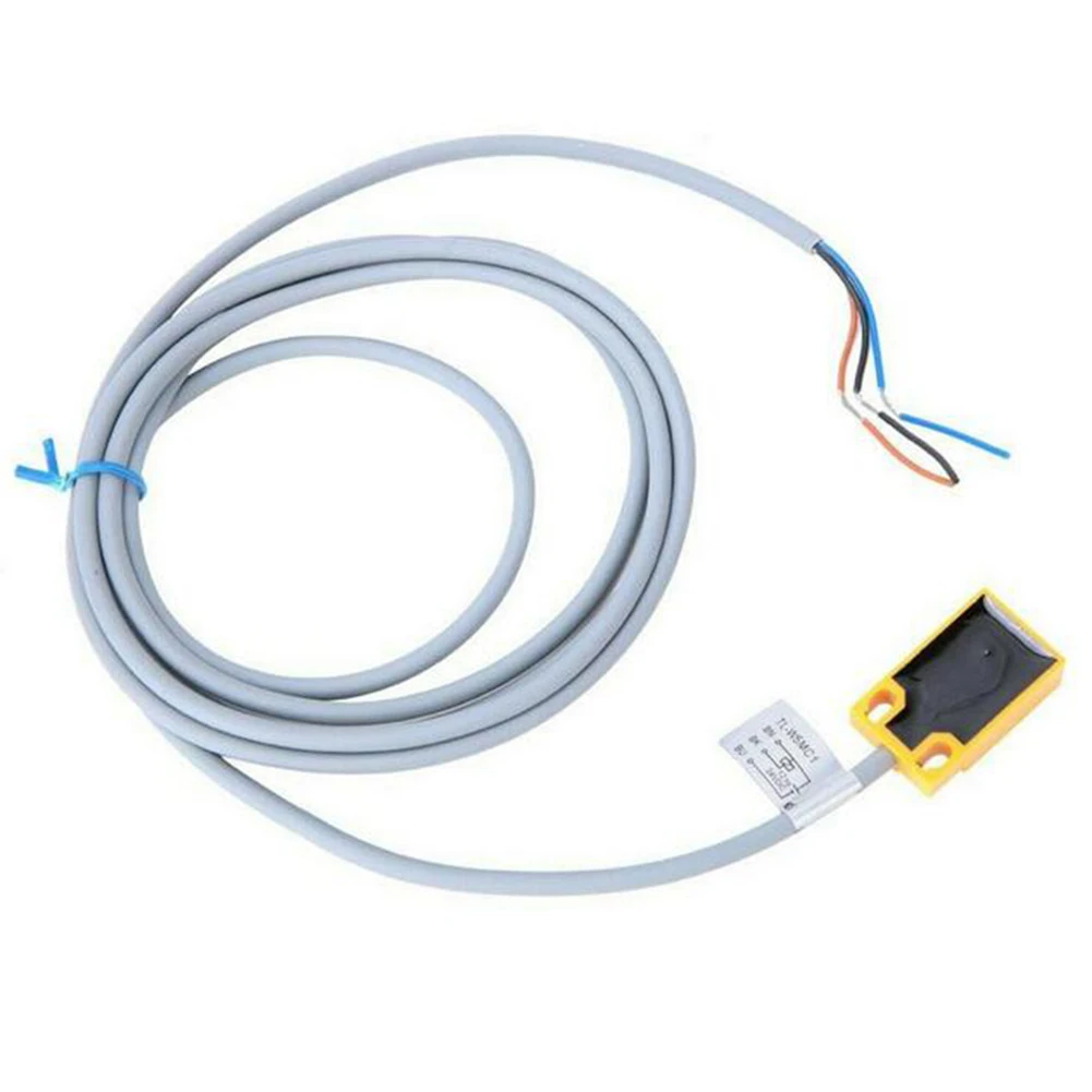 Практичный бесконтактный переключатель TL-W5MC1 DC12-24V Induktiver Proximity NPN 3-проводной