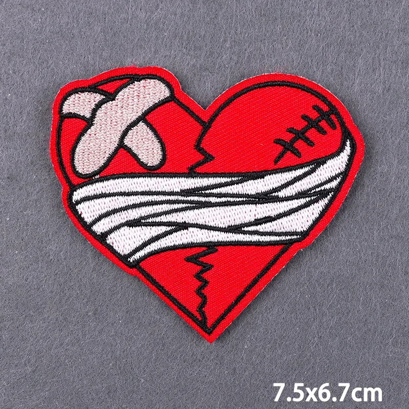 Нашивка с вышивкой Born To Win сделай сам песочные часы и Ужасный Череп термоклейкие