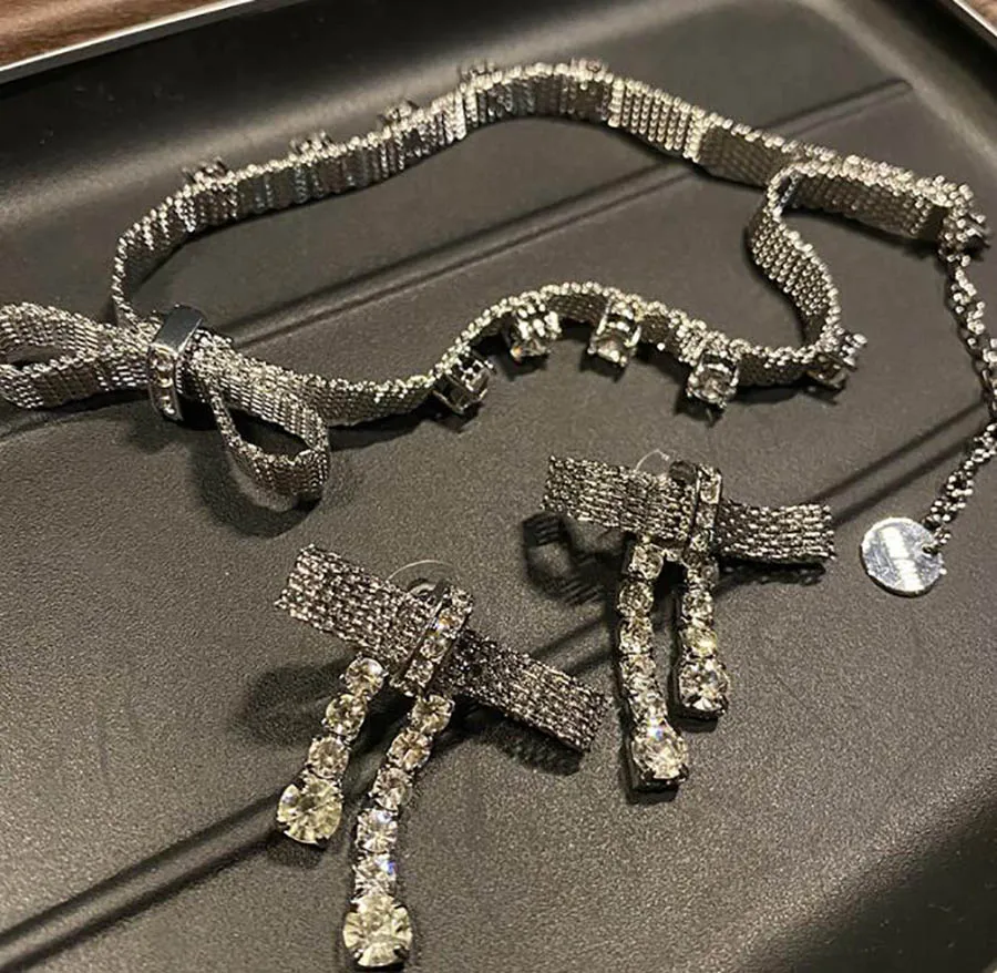

Metal bow diamond necklace earrings for women unique design retro high street trend sweet girl Romance fashion jewelry set