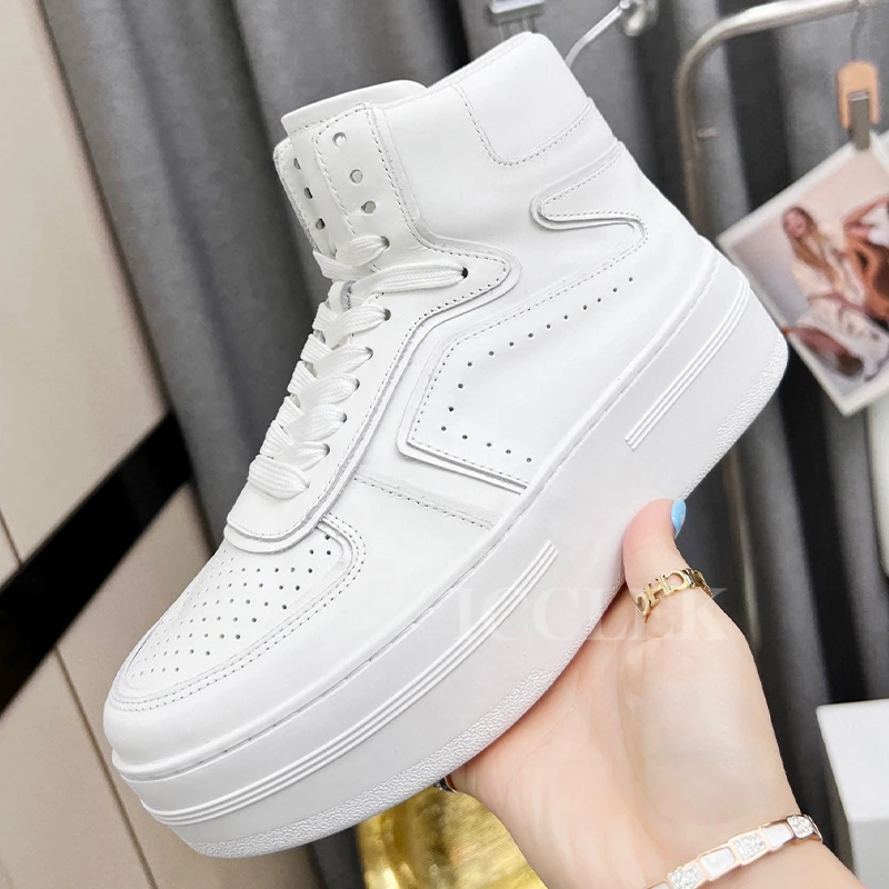 

2023 Autumn New Female Loafers Sewing Upper Design High Top Bread Shoes Breathable Height Increasing Women Casual Shoes