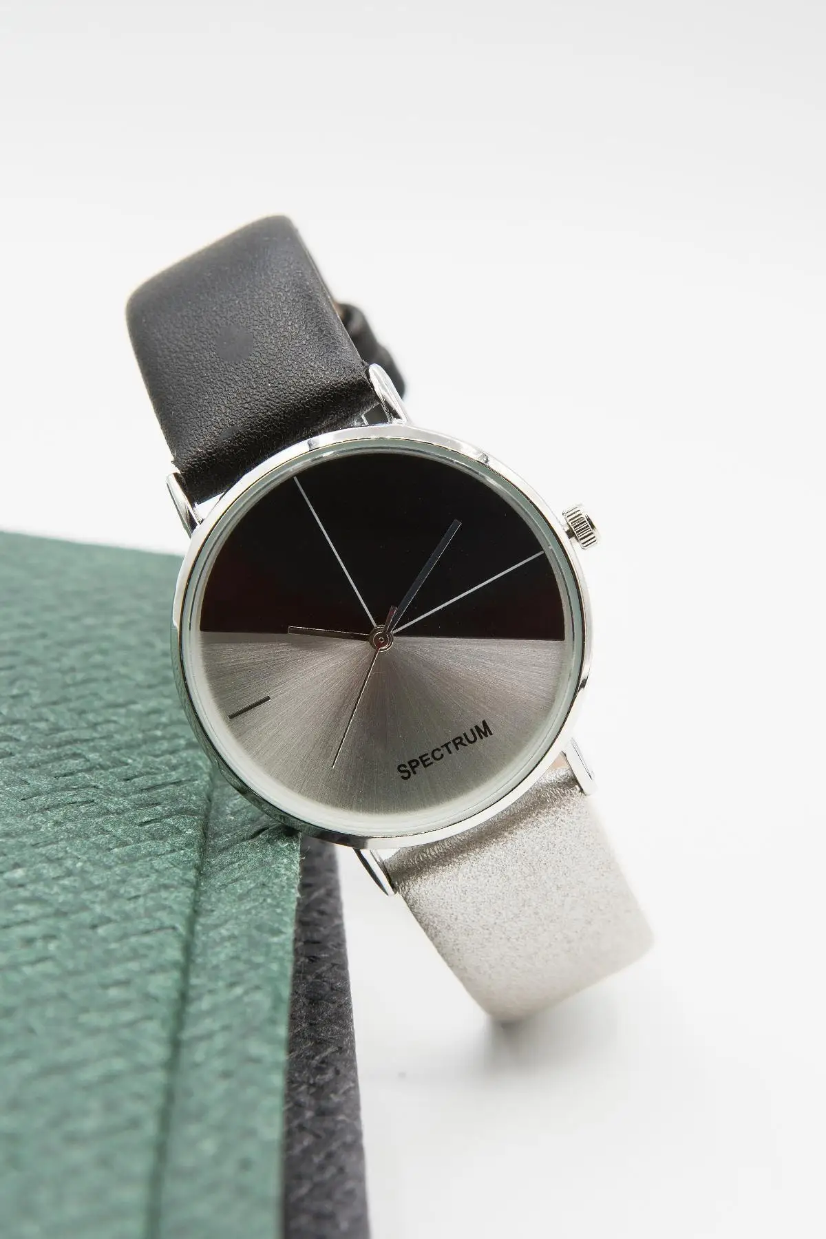 

2022 Watches Female w Luxury Fashion Sport Refresh Brands Top Quartz Stylish Clock High Quality Premium wristband watch