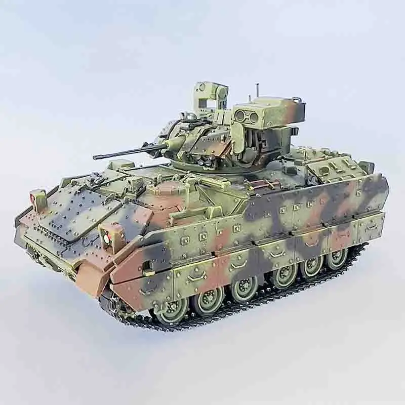 Масштаб 1/72 американский боевой автомобиль для пехоты M2A3 Bradley камуфляжный танк