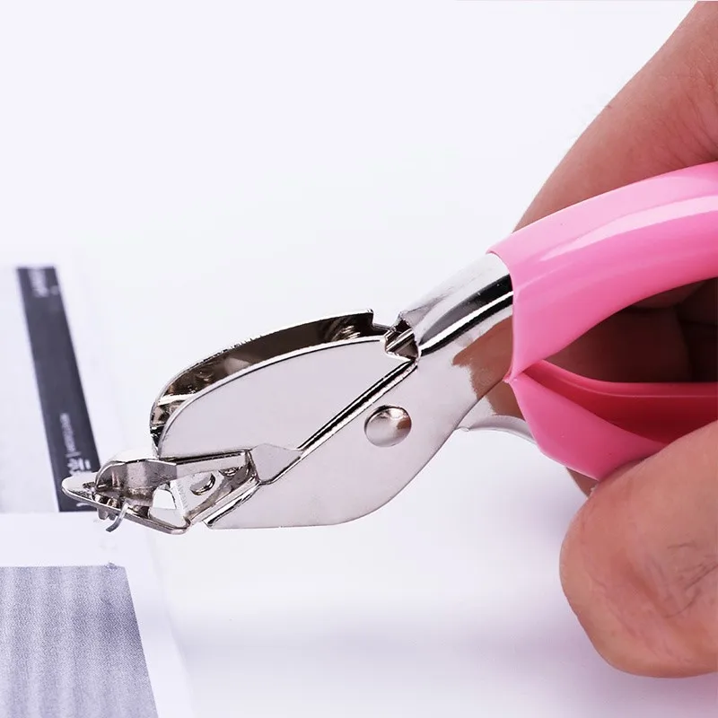 

heavy duty staples remover, ergonomic design, hand feel comfortable, color random