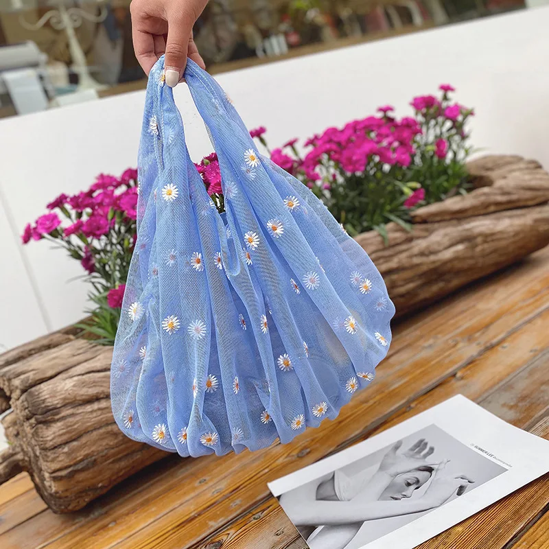 

Women Bag 2023 New Lace Tote Bag Korean Ladylike Embroidery Floral Soft Hasp Handbag High-capacity Handbag Lovely