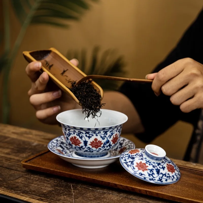 Цзиндэчжэнь Qitang синий и белый фарфор глазурованный красный набор ветвей