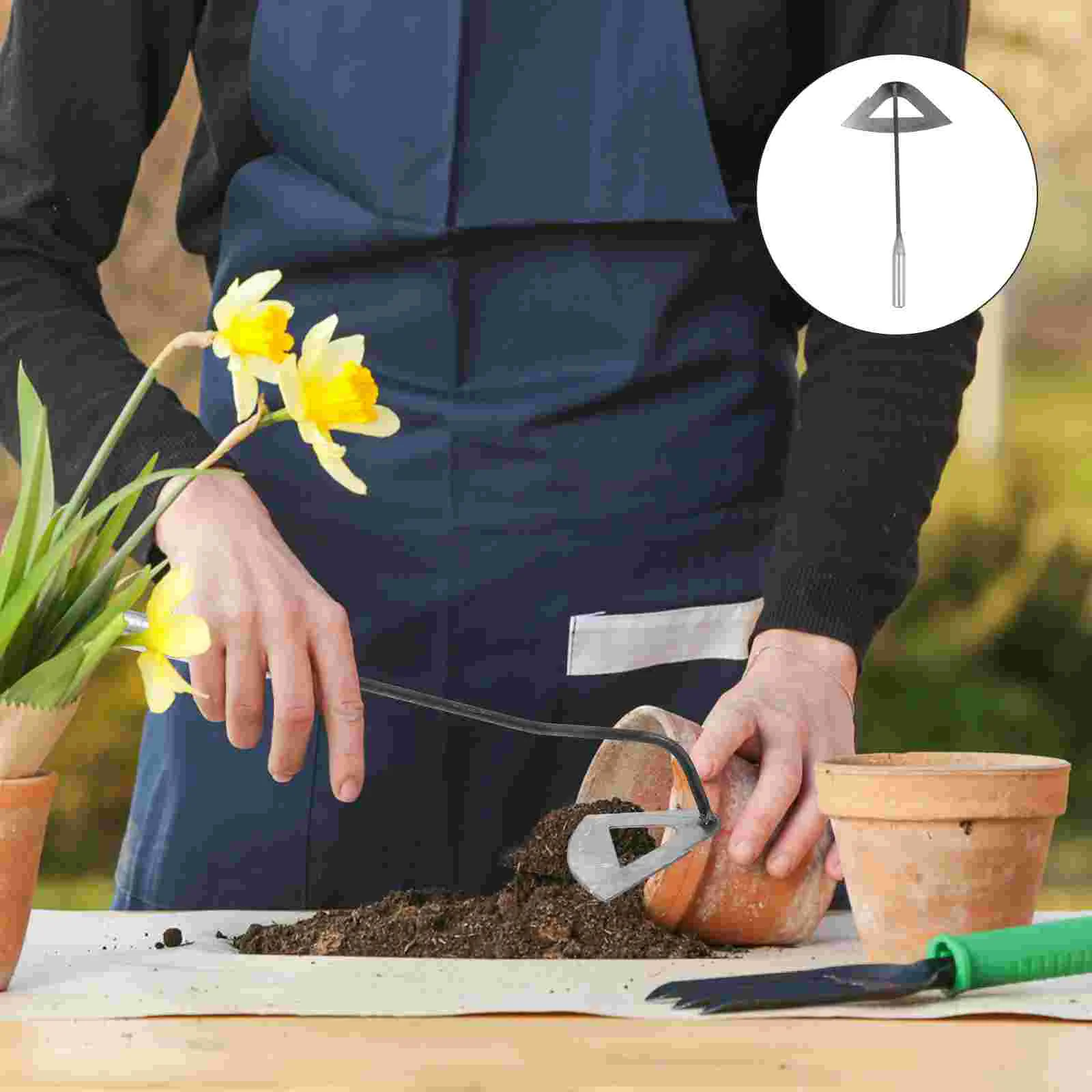 

1pc Gardening Hand Shovel Gardening Supply Grass Digging Tool Iron Shovel