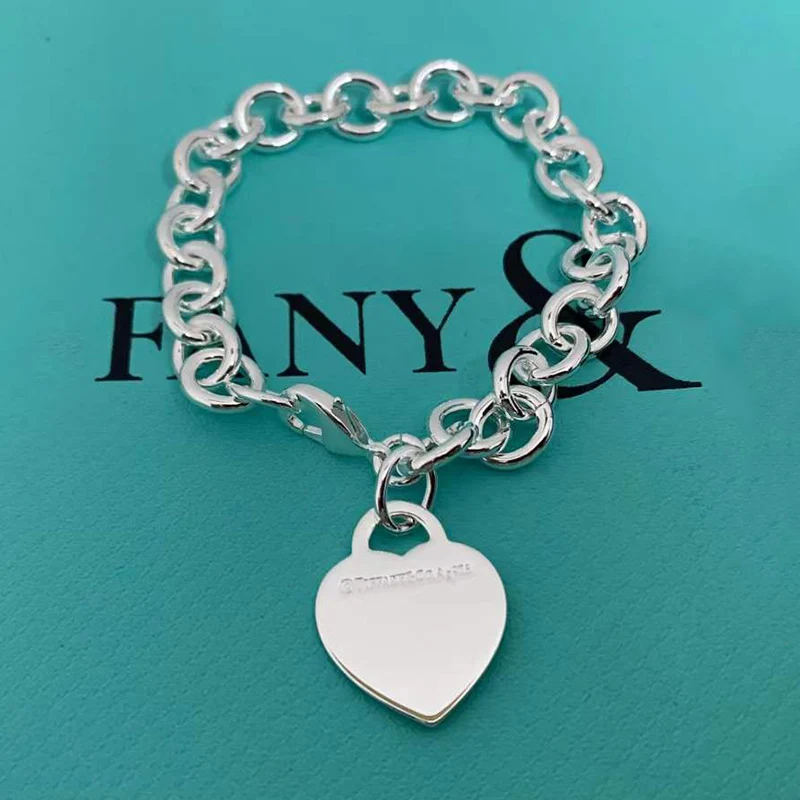 

Оригинальный высококачественный серебряный браслет в стиле ретро 1:1, Классический Модный женский браслет в форме сердца для пар, подарок дл...