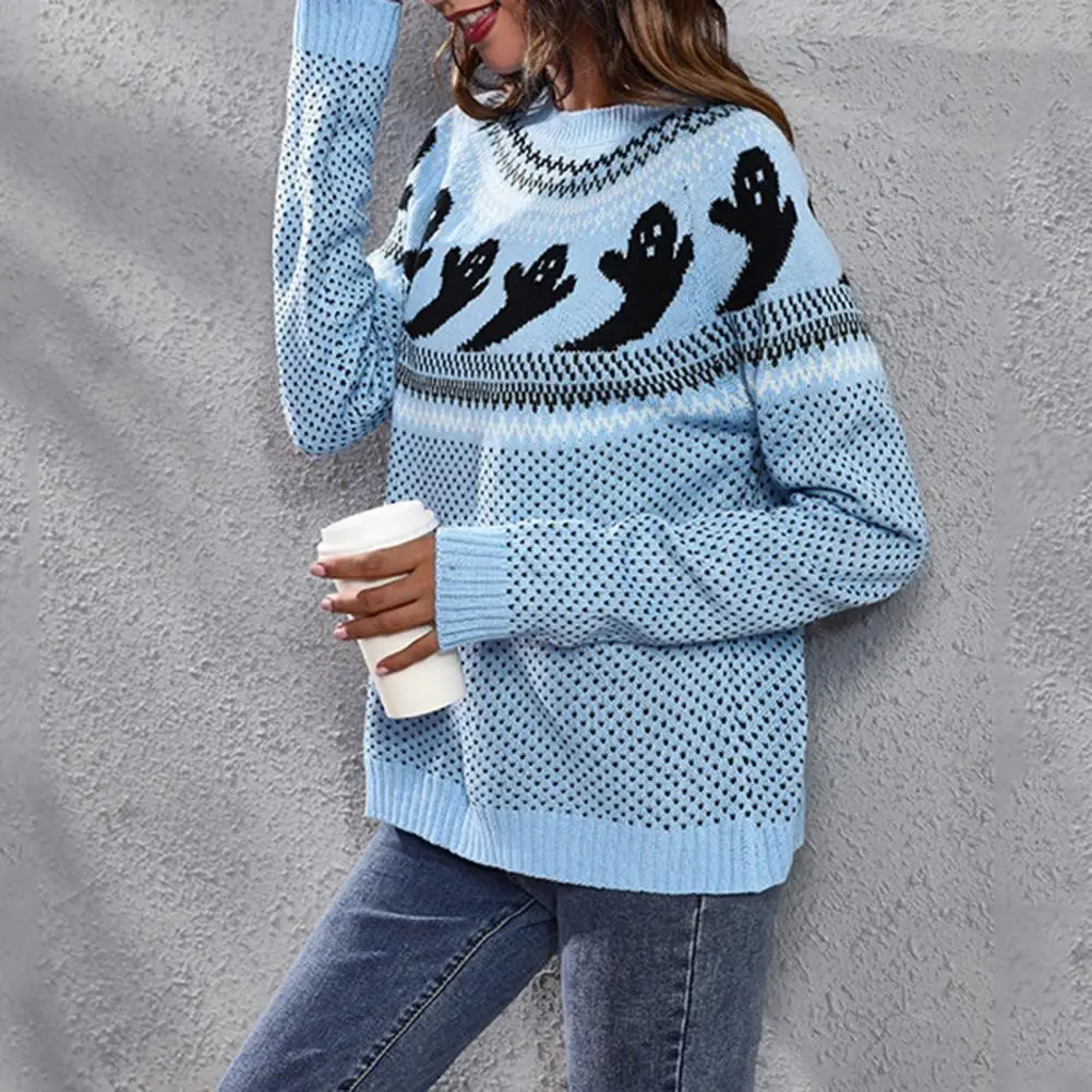 

Женский пуловер с принтом создает простой образ, излучающий элегантность и стиль.