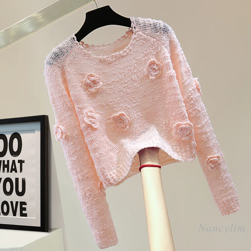 Свитер с длинным рукавом и круглым вырезом объемной вышивкой