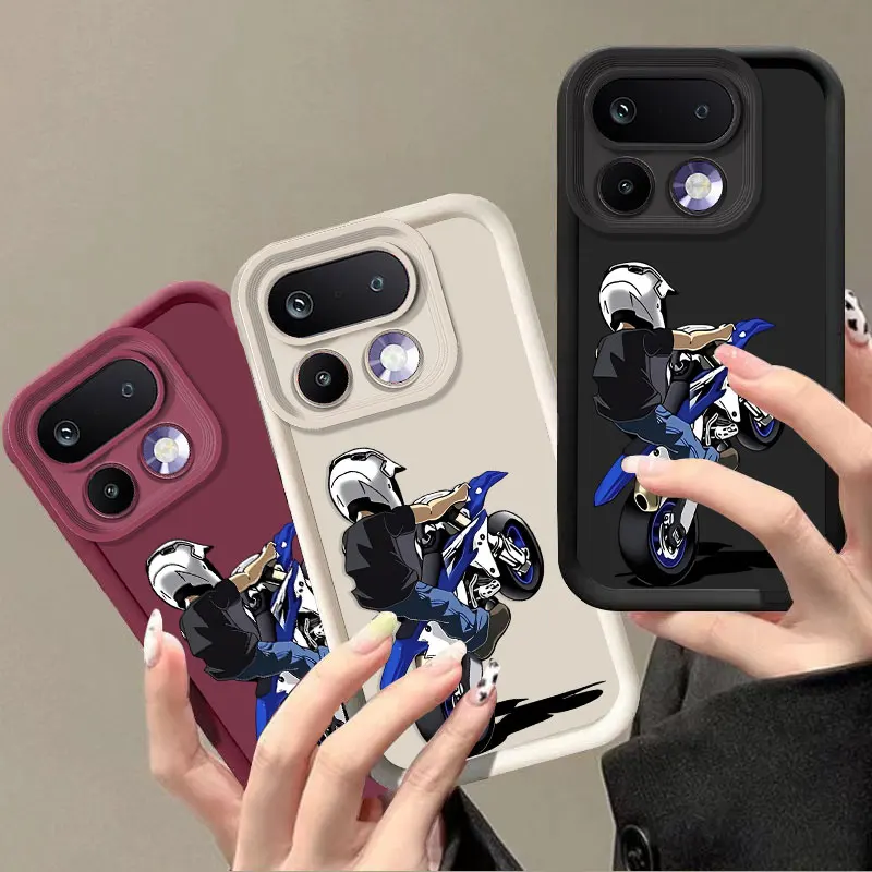 Фото Гибкий силиконовый чехол для Realme 16 Pro 16T 5G, защитный чехол с ударопрочным принтом Motocyber. №2