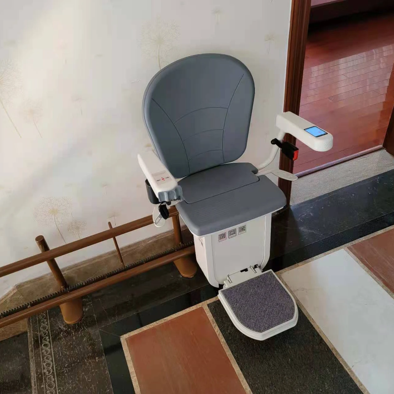 

Stair lift barrier-free corridor rail machine