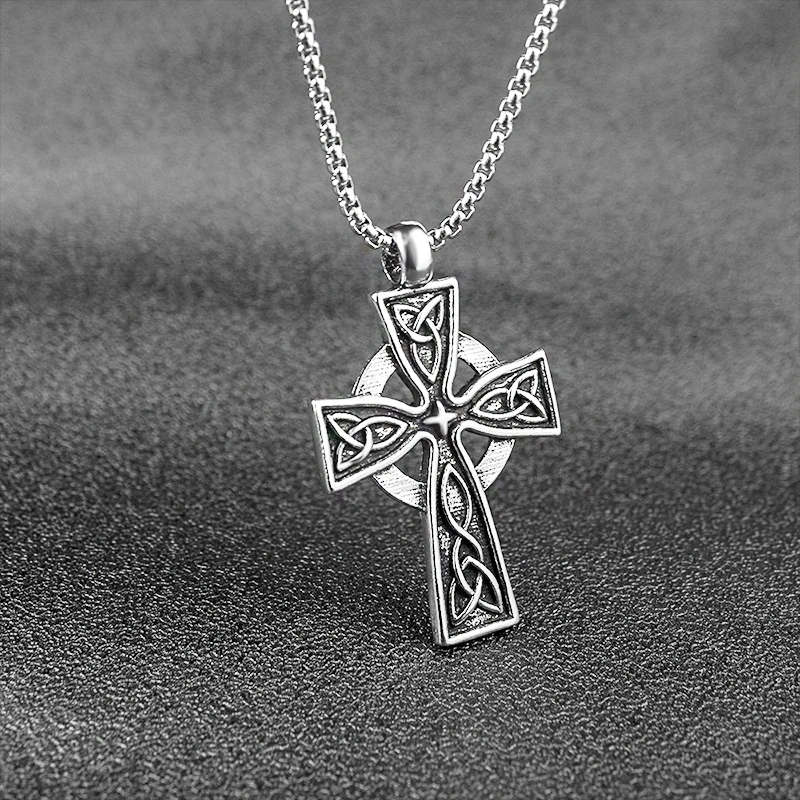 

New Celtic Cross Men's Pendant Necklace Fashion Retro Metal Sliding Pendant Men's Necklace Religious Jewelry Accessories
