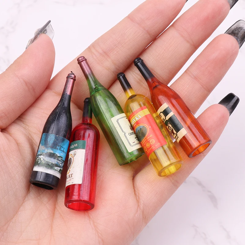 Рисунок 2 - Миниатюрные аксессуары для кукольного