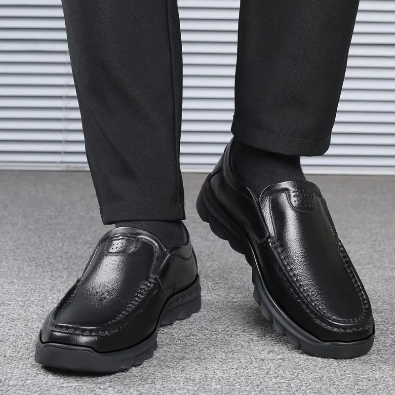 New Arrival Men's Genuine Leather Soft Sole Wear-Resistant Middle-Aged And Elderly Shoes Breathable Lazy Dad Busines