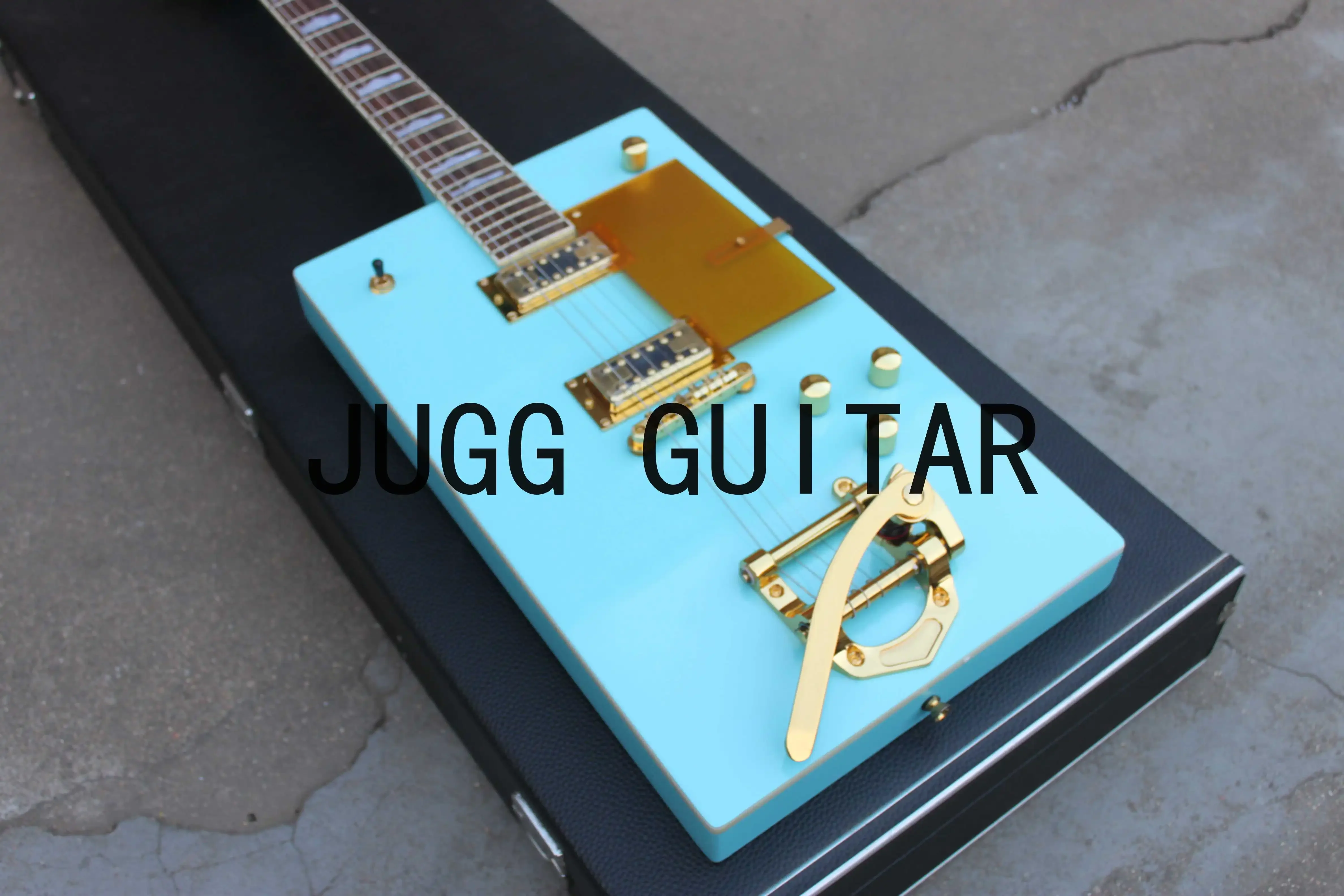

G5810 Bo Diddley Light Green Square Shape Electric Guitar Imperial Tuners, Sparkle Gold Body Binding, Bigs Tremolo Talipiece