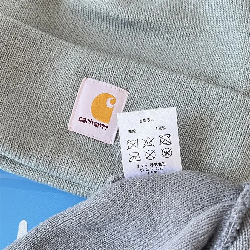 Рисунок 3 - Классическая теплая вязаная шапка c-carharttes