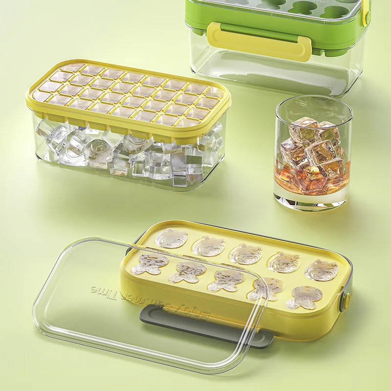 

Large-capacity silicone ice tray household ice cube mold ice storage ice-making box with lid portable cartoon DIY ice tray