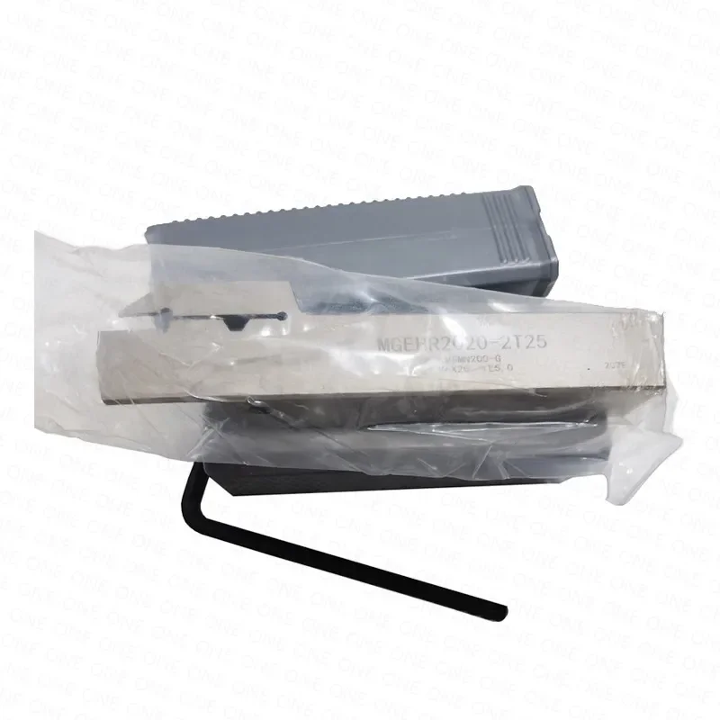 

Токарный держатель MGEHR для канавок с пластинами