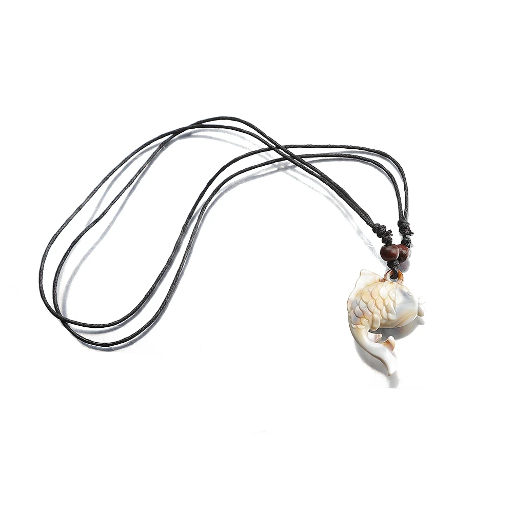 Ожерелье из гавайской смолы, имитирующее рыбу, белого карпа, подвесное ожерелье, регулируемое черной кожаной веревкой