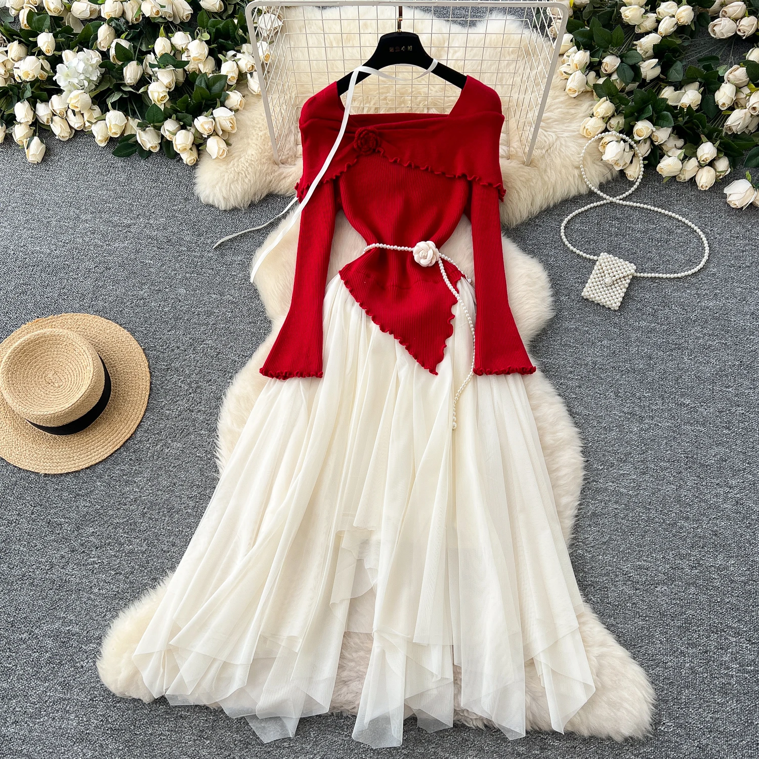 Женское трикотажное платье с цветочным принтом