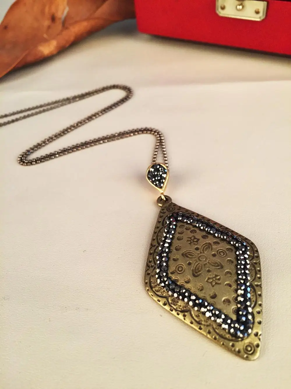 

Women's Antique Yellow Plated Zinc Alloy Necklace Z121Ar389