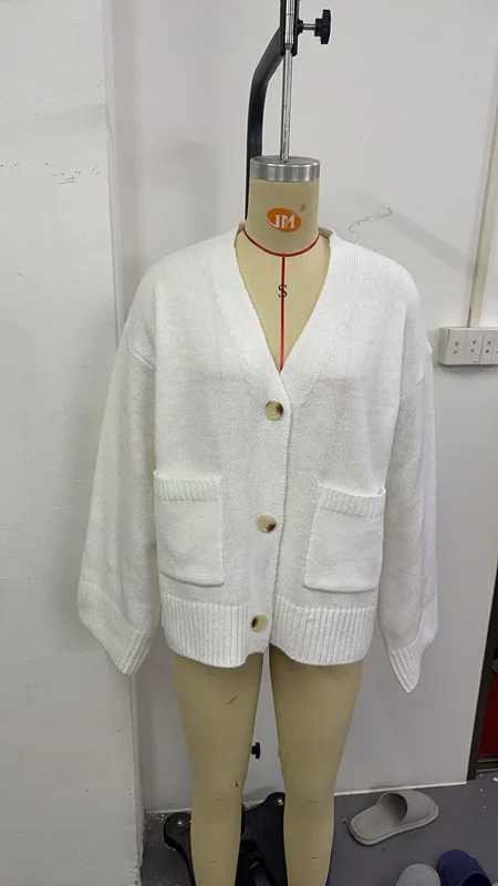 Женский вязаный кардиган цвета хаки с металлическими пуговицами модный тонкий