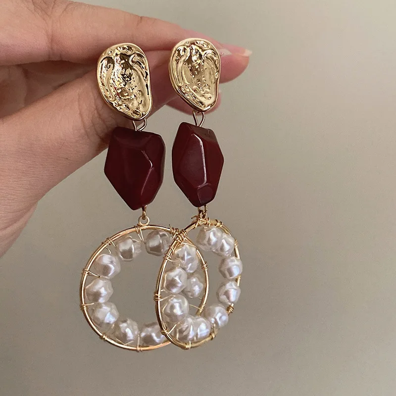 

Retro pearl circle pendant earrings set female plan small high sense of beauty temperament fashion net red earrings