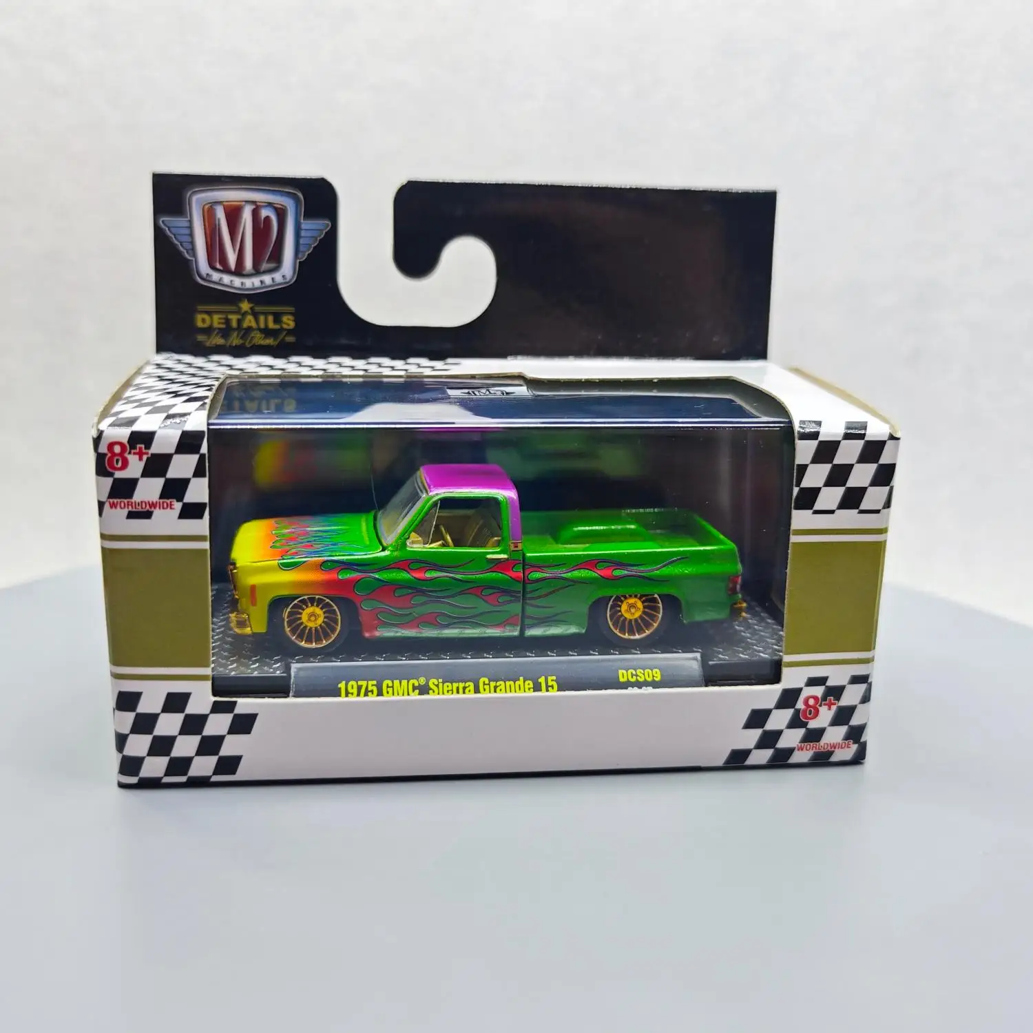 Машины M2 1/64 1975 GMC Sierra Grande 15 зеленое пламя литая модель автомобиля из сплава под