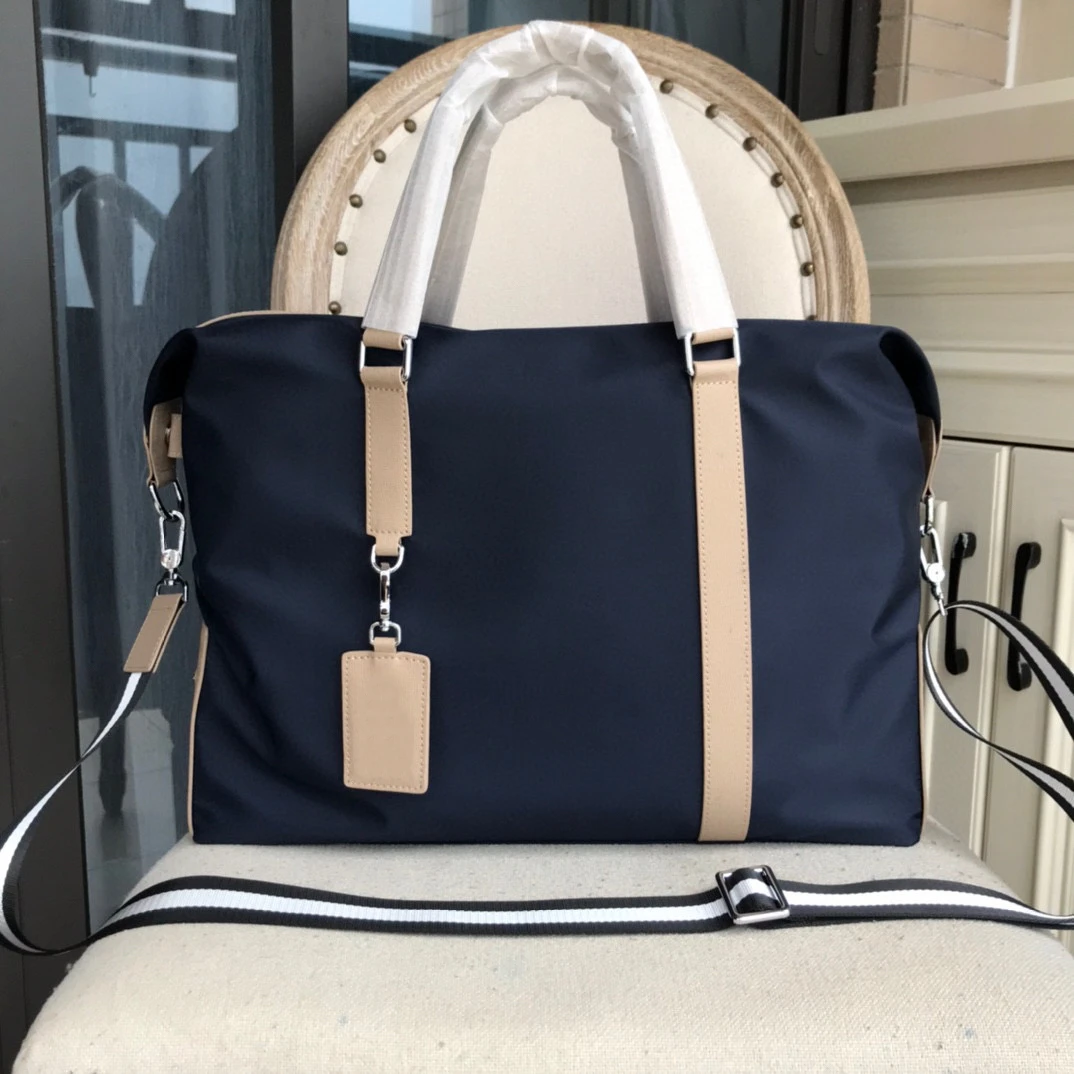 

The Latest Top-level Portable Travel Bag Has A Unique Large Capacity Space Design Fashionable Casual Simple Atmospheric Wome