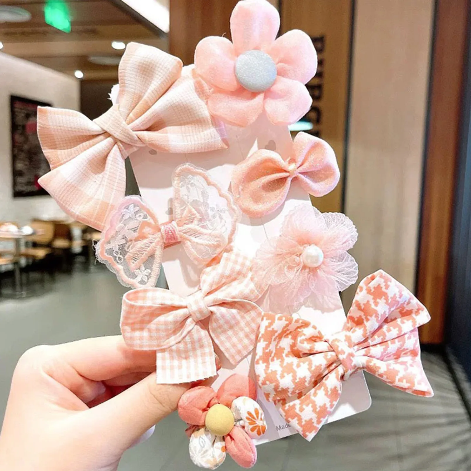 Рисунок 2 - Милые заколки для волос для девочек