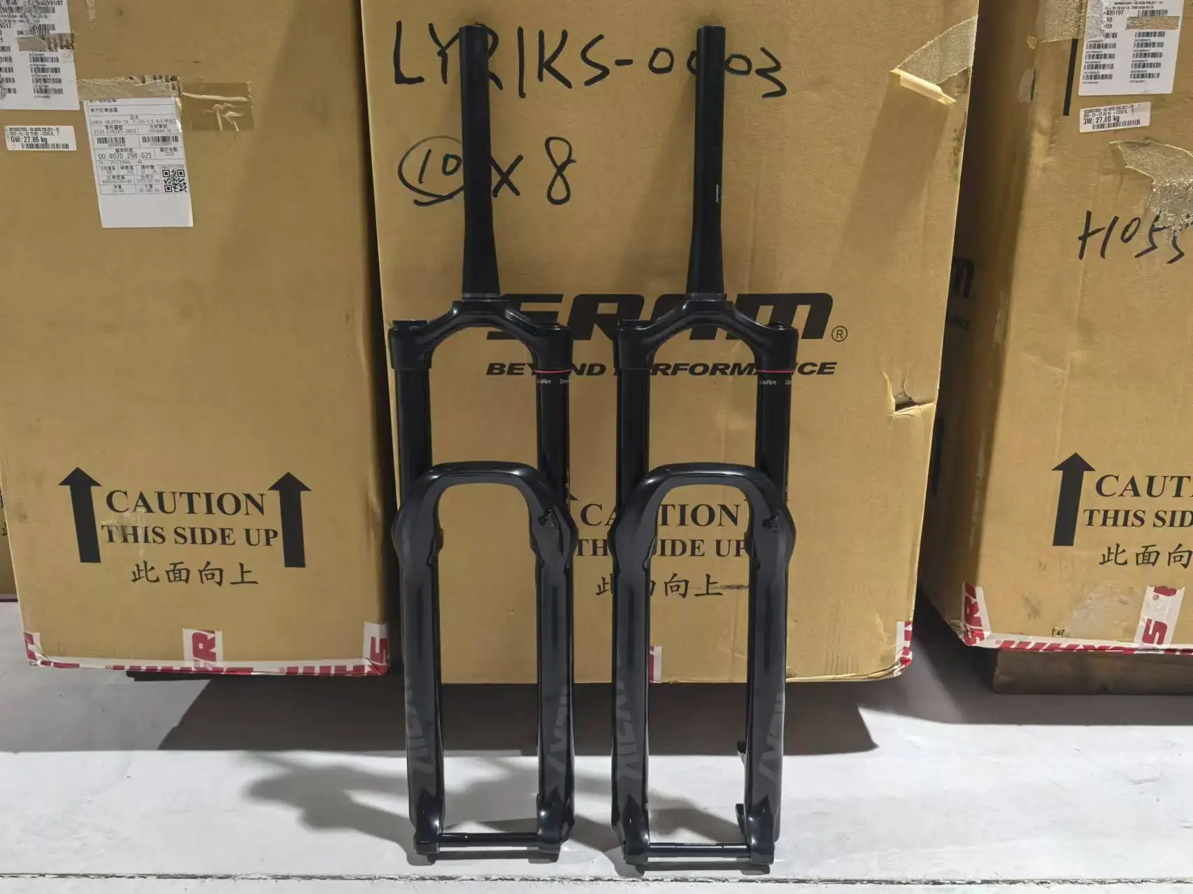 ROCKSHOX Lyrik Select+ Передняя вилка для горного велосипеда 29 дюймов 170 мм дорожная