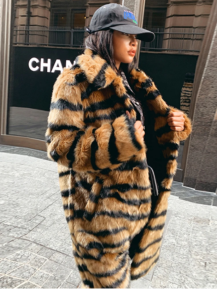 Women Lapel Faux Tiger Pattern Fur Overcoat Female Casual Loose Coat Lengthened 2022 New Winter Warm Fashion Outdoor Windbreaker