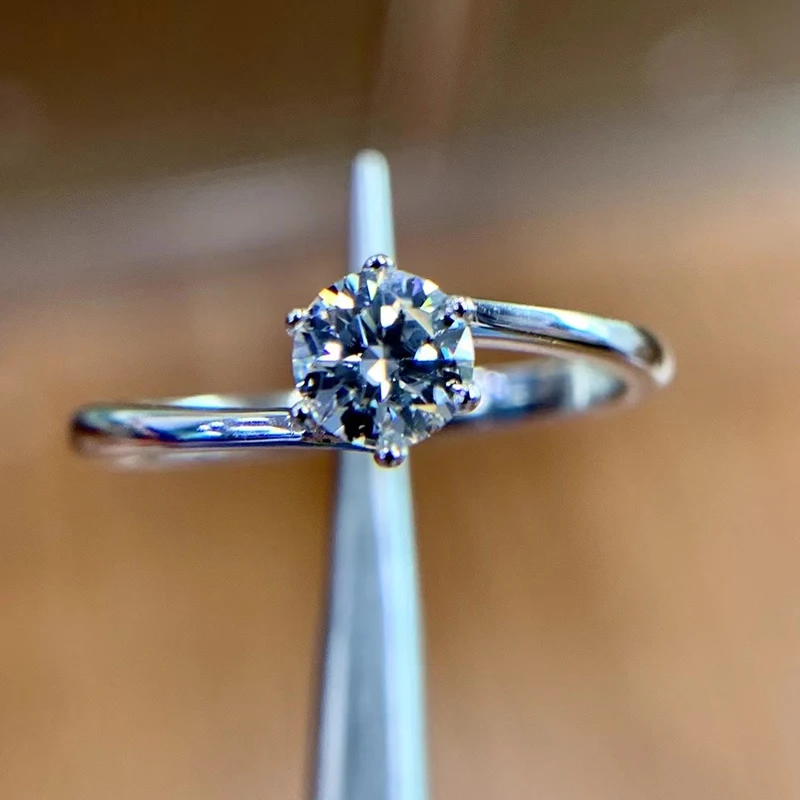 

925 Sterling Silver Twist Six Prong Moissanite Ring 0.5 Carat White Gold Engagement Rings for Women Luxury Wedding Jewelry Gifts