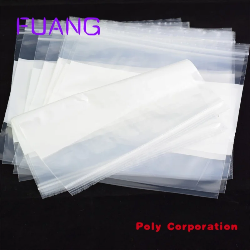 Рисунок 6 - Прозрачная маленькая пластиковая ручка