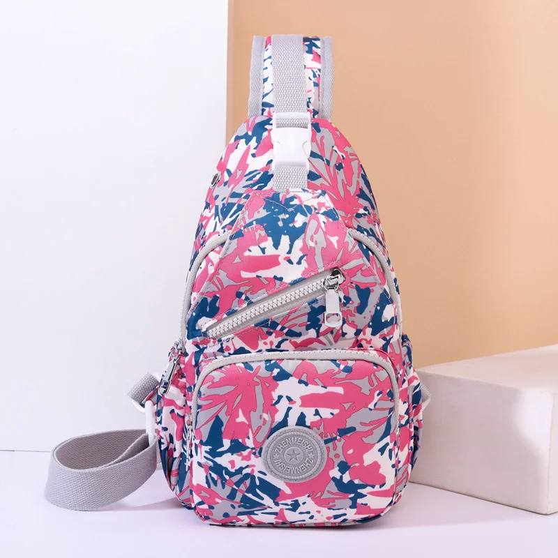 

Сумка нагрудная женская из полиэстера, модный трендовый рюкзак на одно плечо с принтом, удобный мессенджер большой вместимости