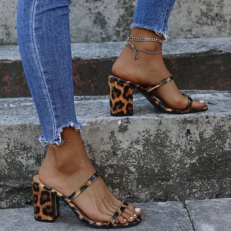

2022 Summer Square Heel Women's ShoesLeopard Print Sandals Suit Feet Casual Ladies Sandals Sexy Sandals High Heel Slippers