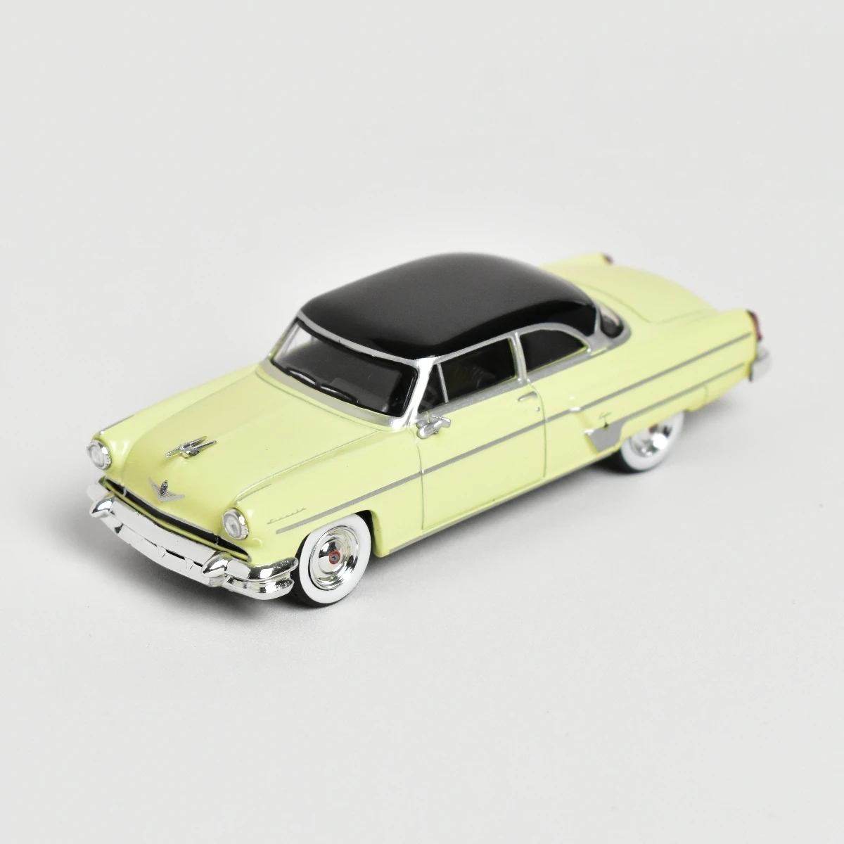 

MINIGT 561 1:64 Lincoln Capri 1954 Premier Car Model