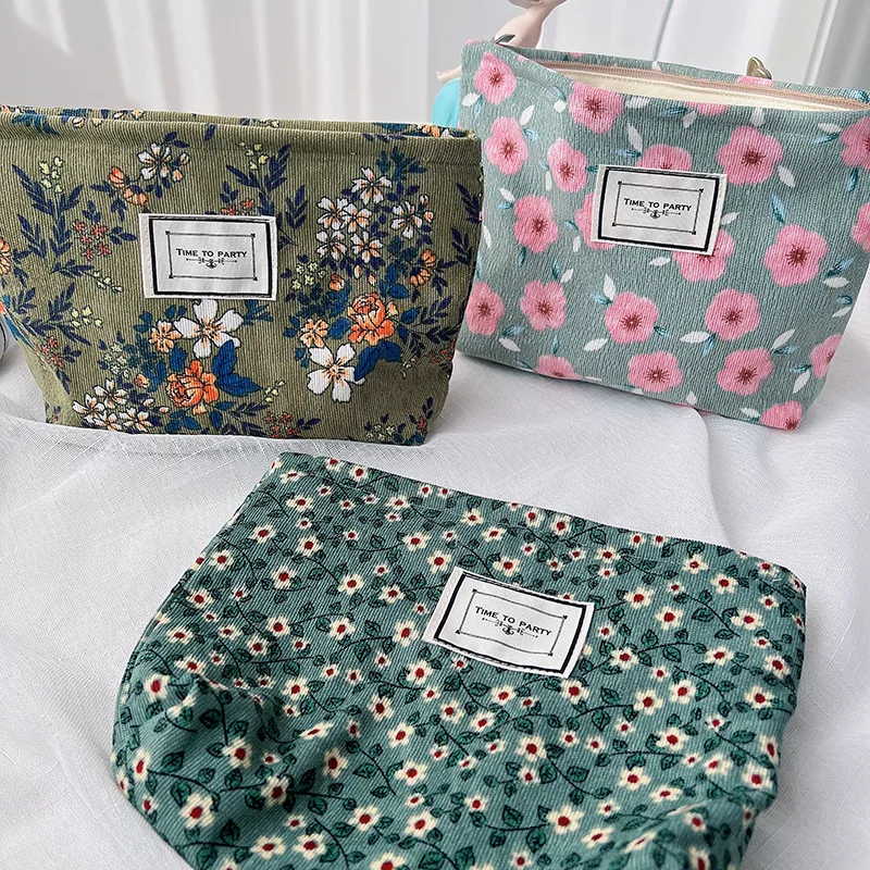 

Girl Corduroy Makeup Bag Retro Flower Print Cosmetic Bag Large Women Travel Make Up Toiletry Wash Beauty Storage Case Bag Pouch