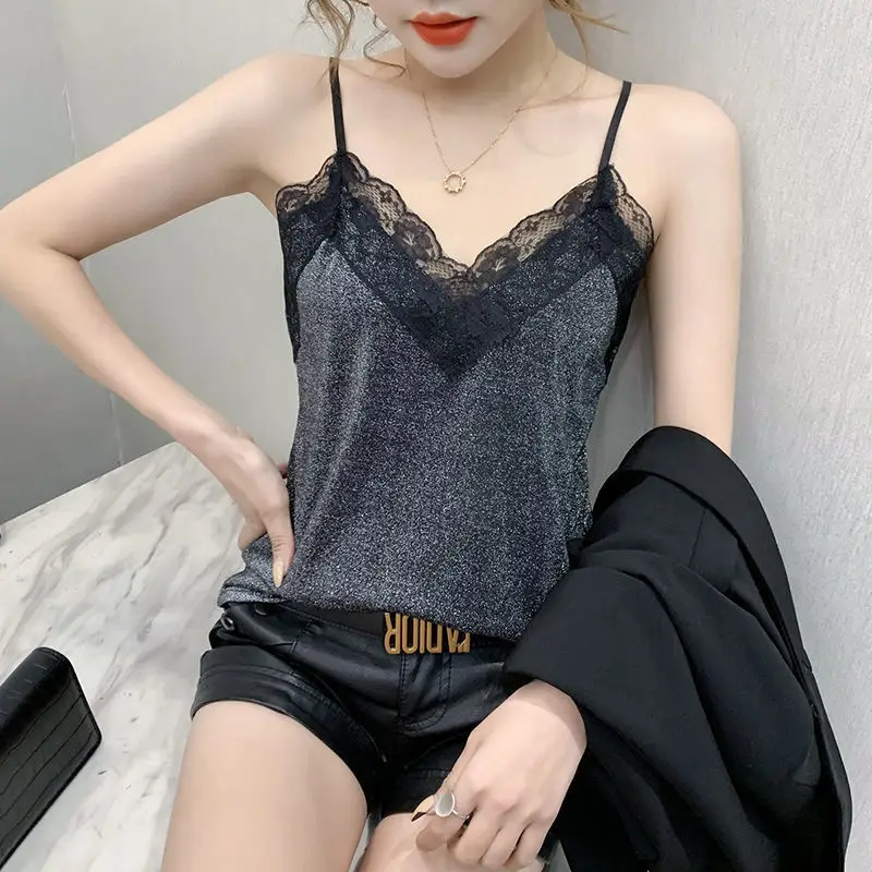 

Women 2022 Summer Fashion Loose Camisole Tops Female Lace V-neck Bottoming Vest Tops Ladies Casual Sleeveless Camis Tops T219