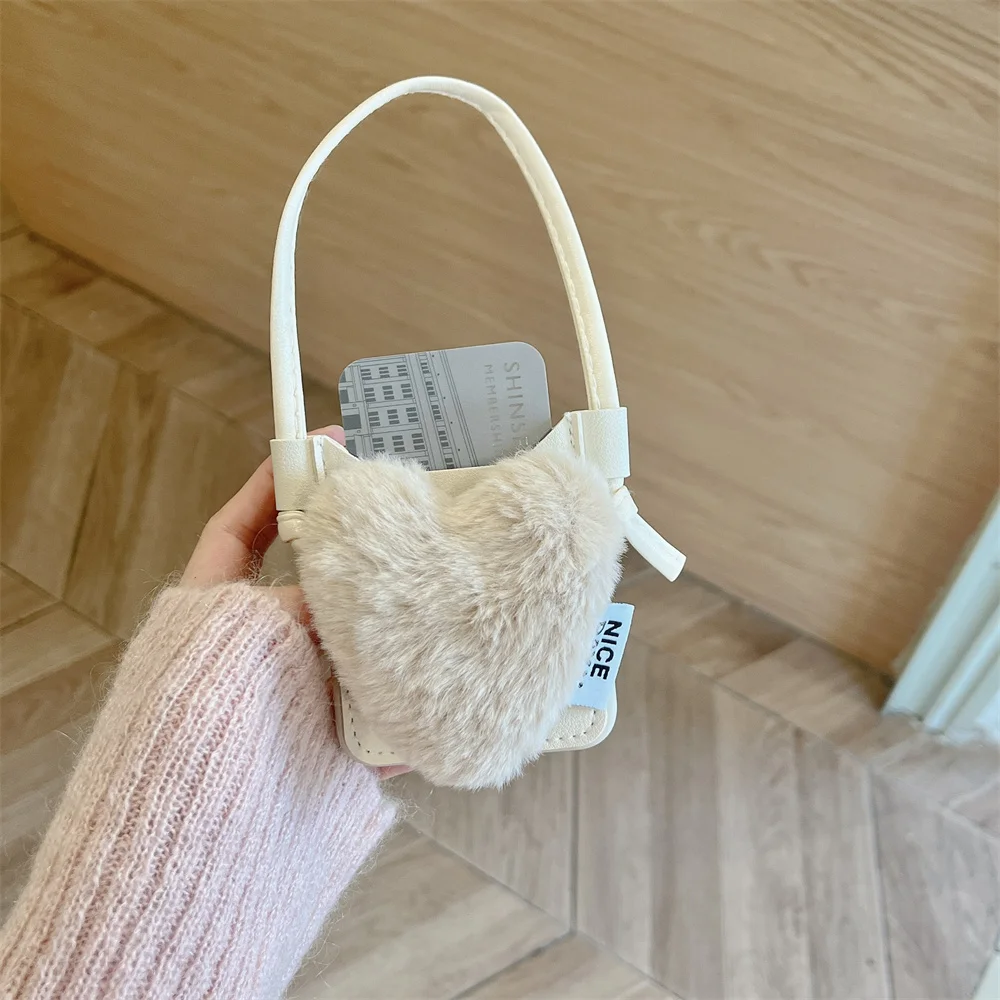 Симпатичный плюшевый чехол для телефона с сердечком и ремешком на руку Samsung Galaxy Z