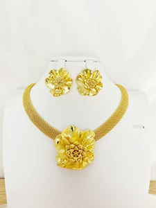 Gold Colour Plated Necklace Earring Set Beautiful Fashion Trend Sweet Romantic Party Wedding
