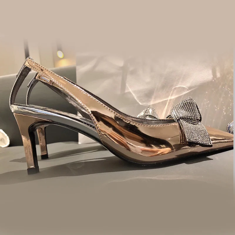 Женские туфли-лодочки на высоком каблуке 6 см с острым носком