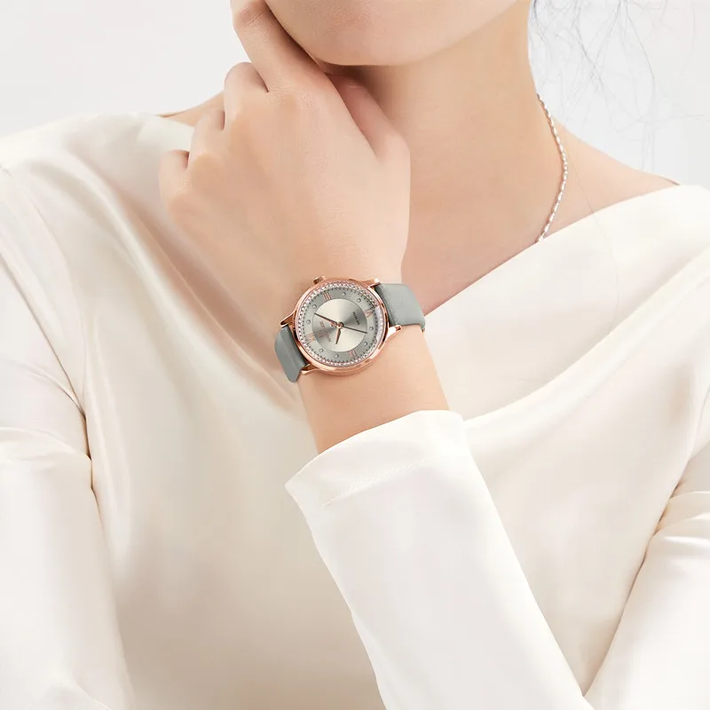 NAVIFORCE 2023 New Fashion Women Watches Ladies Quartz Leather Strap Waterproof Wristwatches Waterproof Clock Relogio Feminino