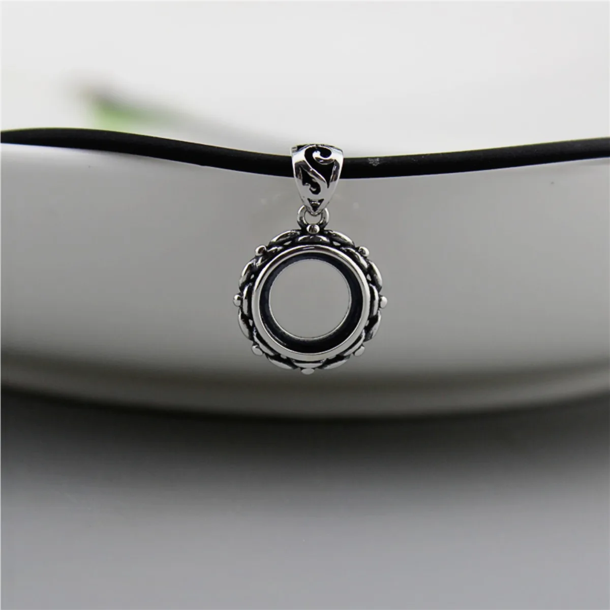 Женское кольцо из серебра 925 пробы 7-12 мм